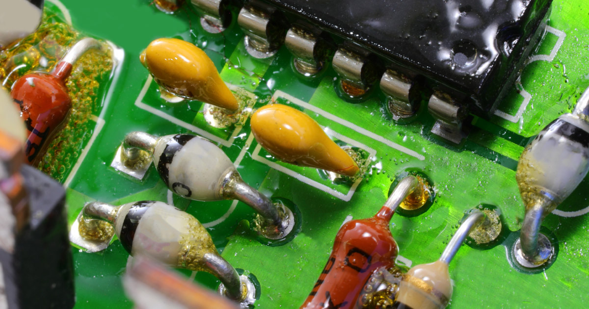 What's the Difference Between PCB Potting and Conformal Coating