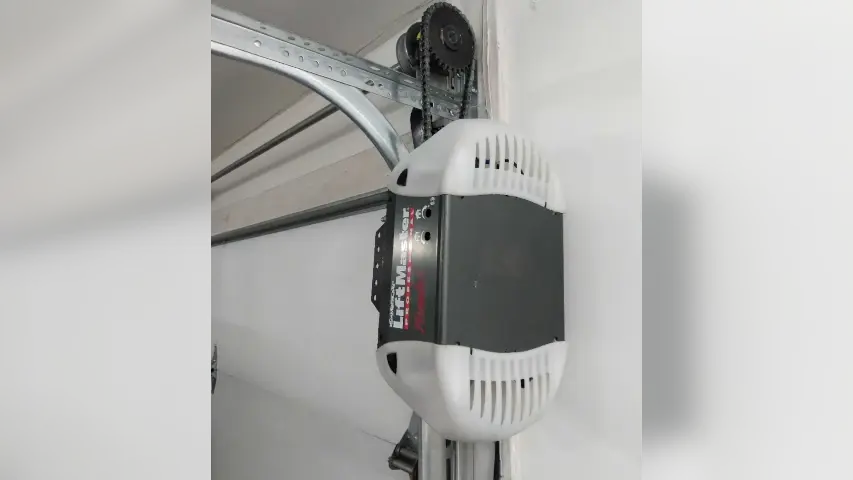 Garage door opener 3