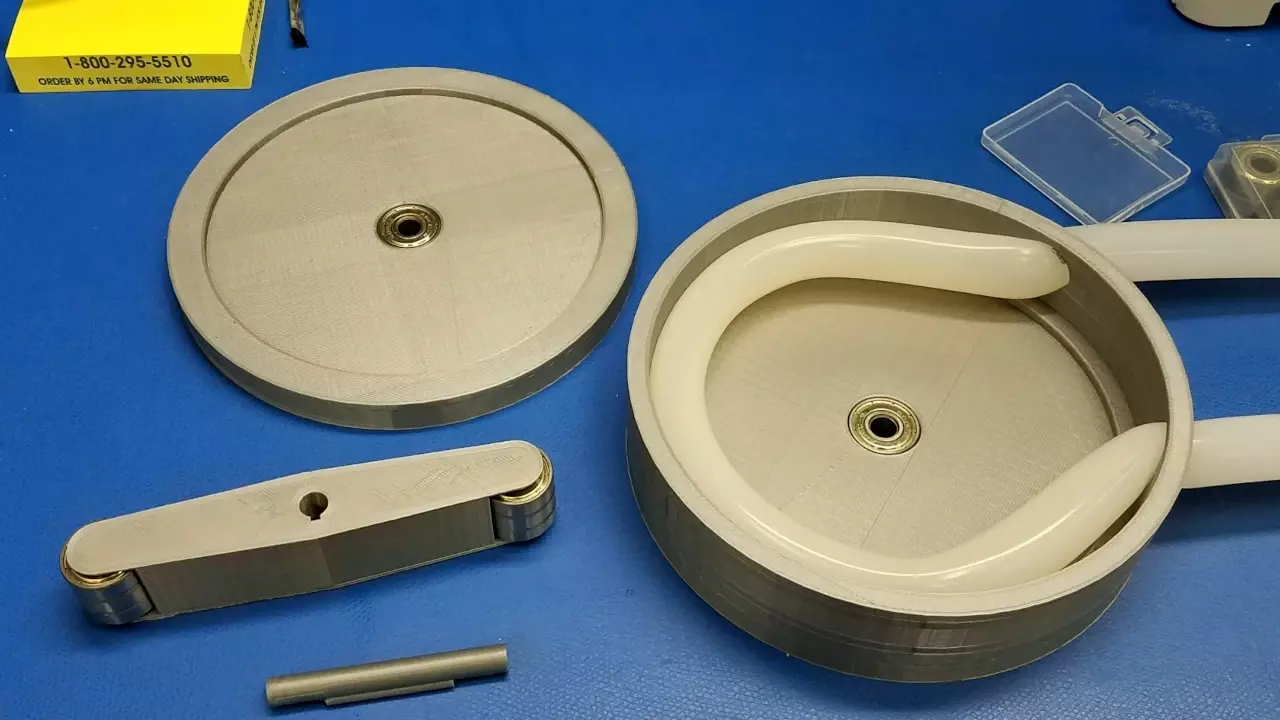 Figure 3: Stephen’s peristaltic pump! SOIC-8 for scale.