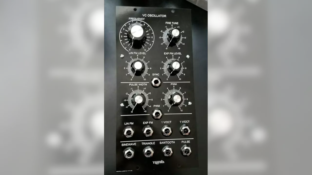 Synth module with Fr4 face plate.
